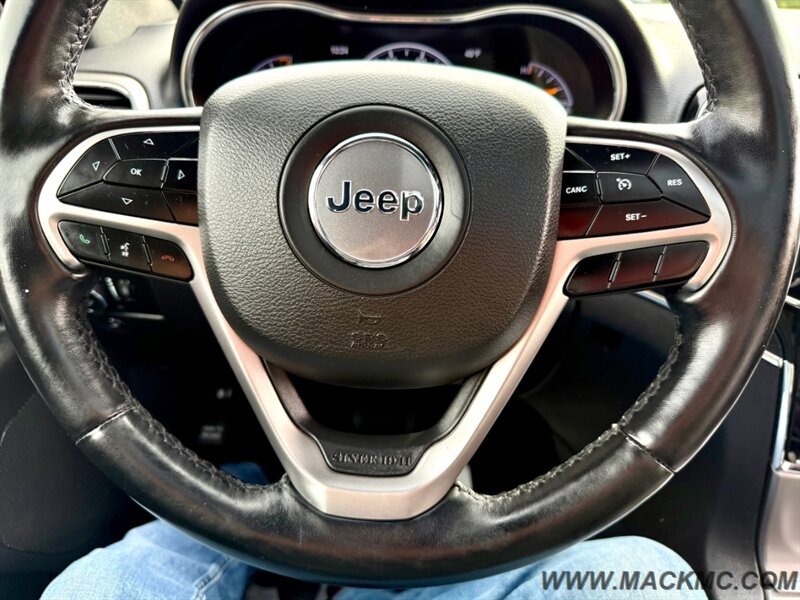 2020 Jeep Grand Cherokee Limited AWD Loaded Leather Pano Roof back Up Camer - Photo 12 - Hillsboro, OR 97123