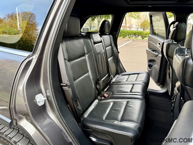 2020 Jeep Grand Cherokee Limited AWD Loaded Leather Pano Roof back Up Camer - Photo 22 - Hillsboro, OR 97123