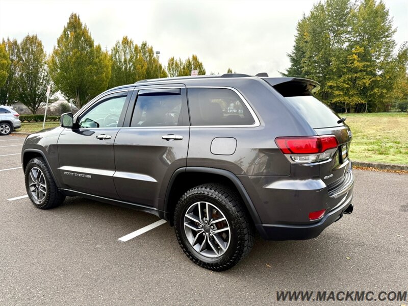 2020 Jeep Grand Cherokee Limited AWD Loaded Leather Pano Roof back Up Camer - Photo 10 - Hillsboro, OR 97123