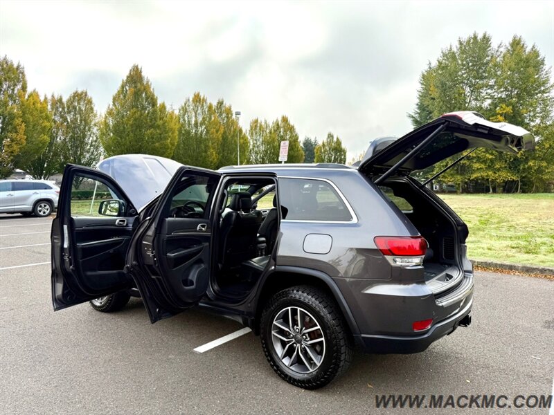 2020 Jeep Grand Cherokee Limited AWD Loaded Leather Pano Roof back Up Camer - Photo 32 - Hillsboro, OR 97123