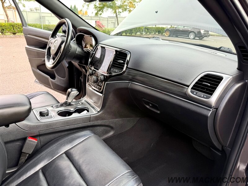 2020 Jeep Grand Cherokee Limited AWD Loaded Leather Pano Roof back Up Camer - Photo 2 - Hillsboro, OR 97123