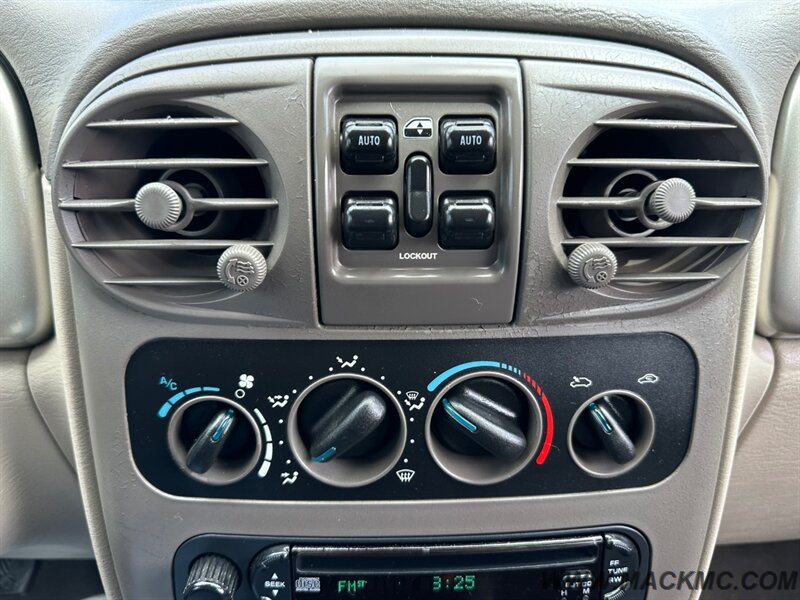 2002 Chrysler PT Cruiser Touring Edition   - Photo 12 - Hillsboro, OR 97123