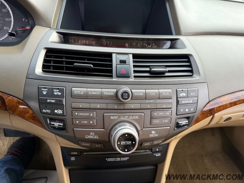 2010 Honda Accord EX-L V6 w/Navi Leather Moonroof Heated Seats   - Photo 22 - Hillsboro, OR 97123