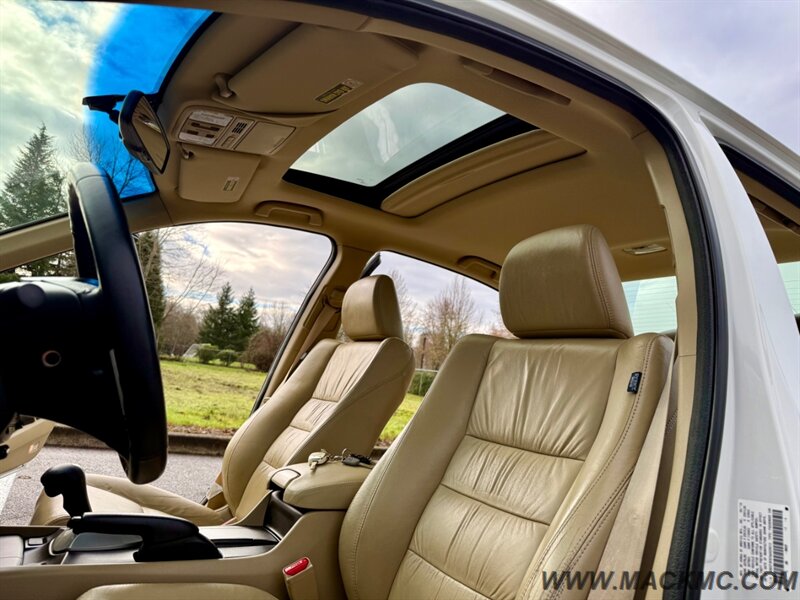 2010 Honda Accord EX-L V6 w/Navi Leather Moonroof Heated Seats   - Photo 12 - Hillsboro, OR 97123