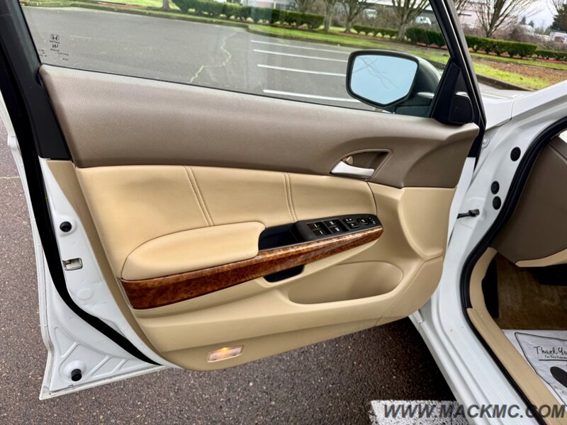 2010 Honda Accord EX-L V6 w/Navi Leather Moonroof Heated Seats   - Photo 27 - Hillsboro, OR 97123