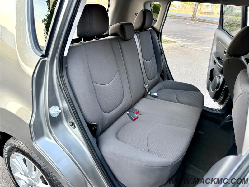 2013 Kia Soul Automatic 1-Owner 34K Low Miles 30-MPG - Photo 18 - Hillsboro, OR 97123