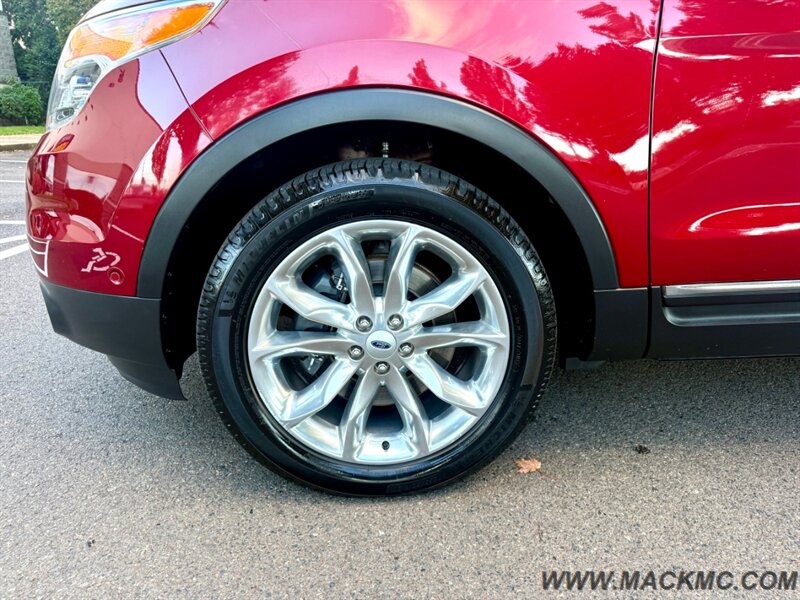 2013 Ford Explorer Limited Loaded Leather Dual Roof AWD - Photo 8 - Hillsboro, OR 97123