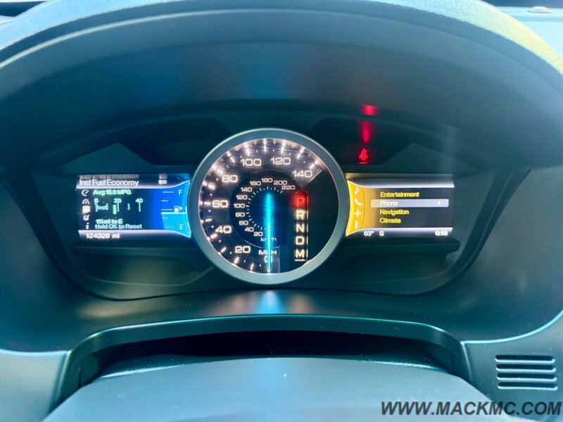 2013 Ford Explorer Limited Loaded Leather Dual Roof AWD - Photo 14 - Hillsboro, OR 97123
