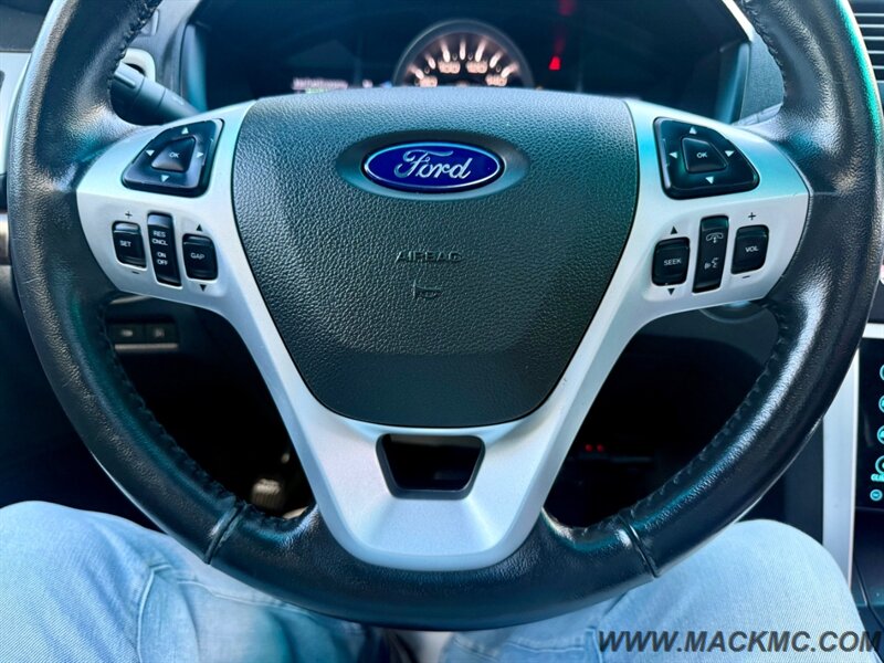 2013 Ford Explorer Limited Loaded Leather Dual Roof AWD - Photo 13 - Hillsboro, OR 97123