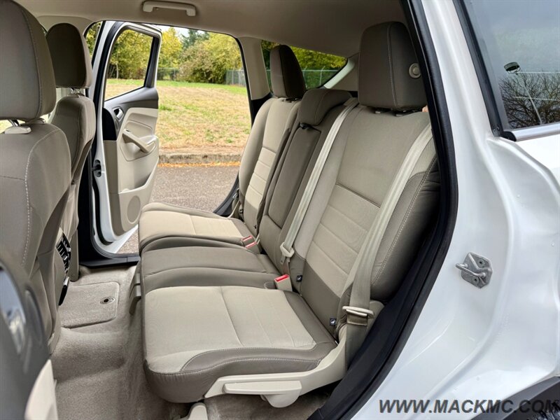 2014 Ford Escape SE  AWD 30-MPG   - Photo 12 - Hillsboro, OR 97123