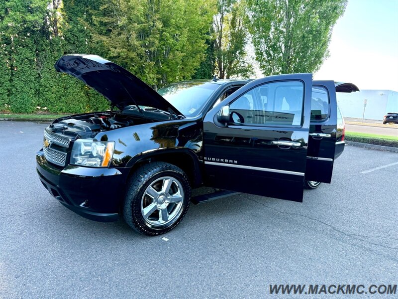2013 Chevrolet Suburban LTZ 4x4 loaded 3Rd Row Back Up Camera - Photo 32 - Hillsboro, OR 97123