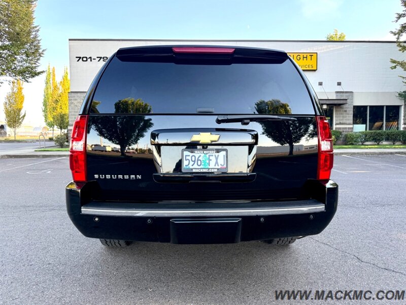 2013 Chevrolet Suburban LTZ 4x4 loaded 3Rd Row Back Up Camera - Photo 7 - Hillsboro, OR 97123