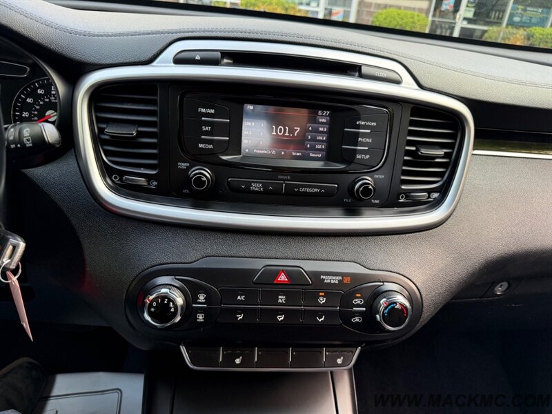 2016 Kia Sorento LX 3Rd Row Back Up Camera 29-MPG   - Photo 20 - Hillsboro, OR 97123