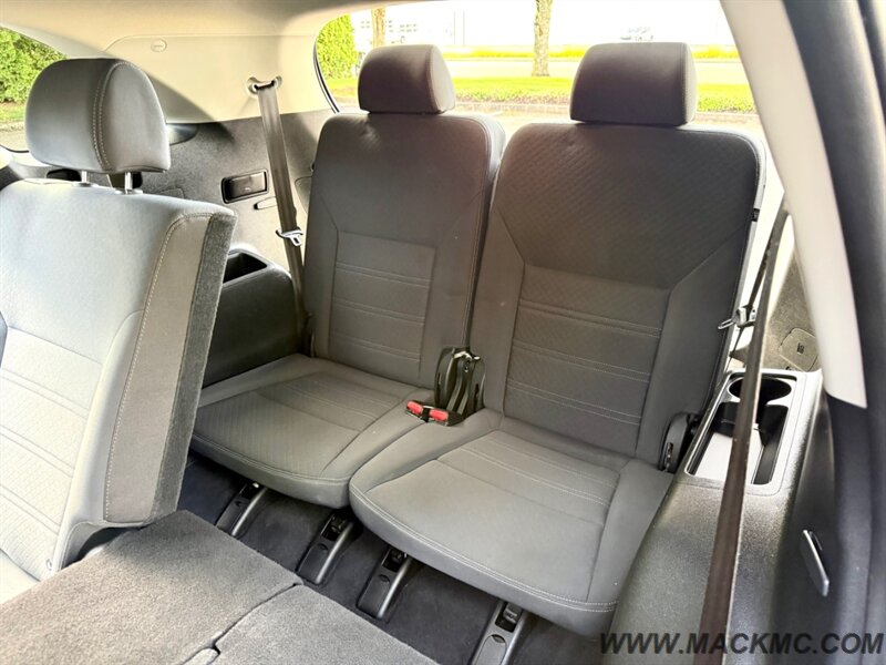 2016 Kia Sorento LX 3Rd Row Back Up Camera 29-MPG   - Photo 13 - Hillsboro, OR 97123
