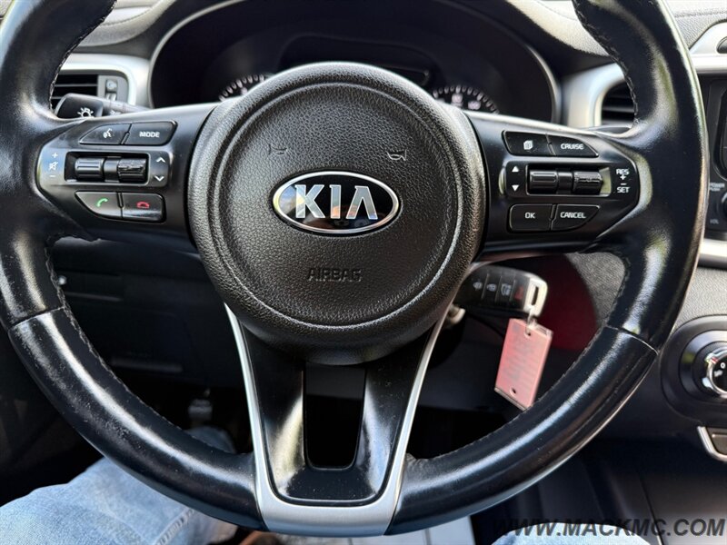 2016 Kia Sorento LX 3Rd Row Back Up Camera 29-MPG   - Photo 17 - Hillsboro, OR 97123