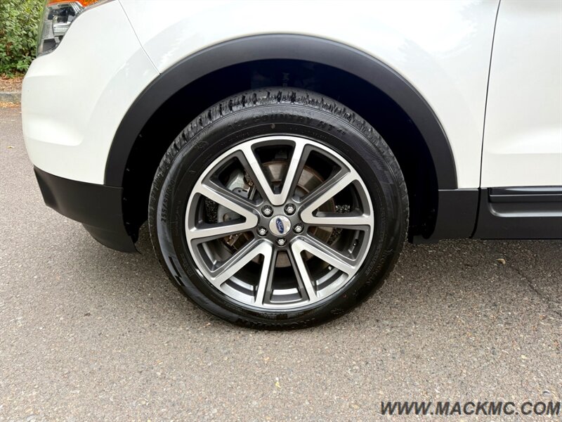2015 Ford Explorer XLT AWD Back Up Camera New Tires - Photo 4 - Hillsboro, OR 97123