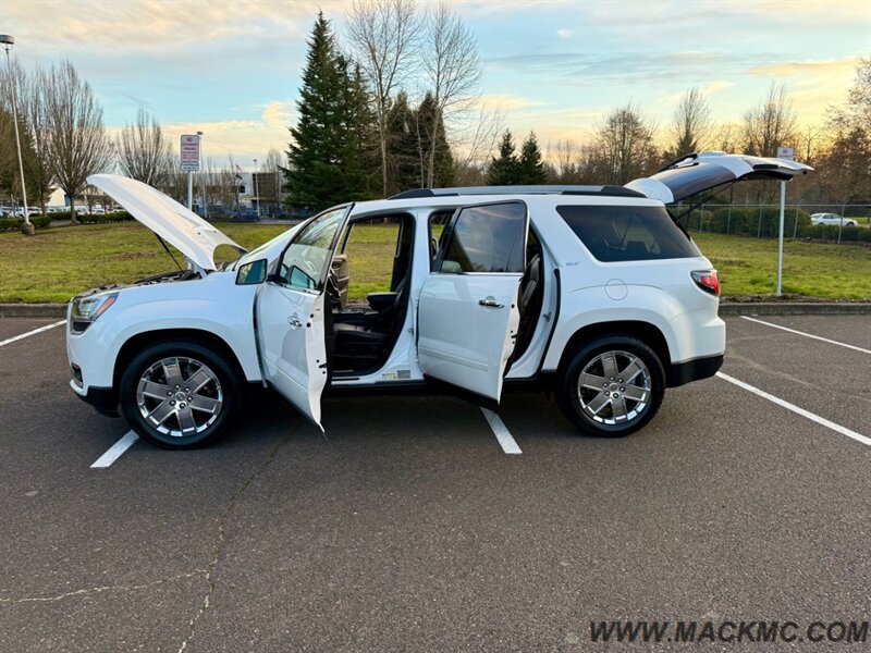 2017 GMC Acadia Limited Loaded Captian Chairs 3RD Row Navi Back Up Cam   - Photo 32 - Hillsboro, OR 97123