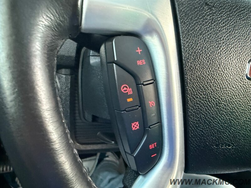 2017 GMC Acadia Limited Loaded Captian Chairs 3RD Row Navi Back Up Cam   - Photo 17 - Hillsboro, OR 97123