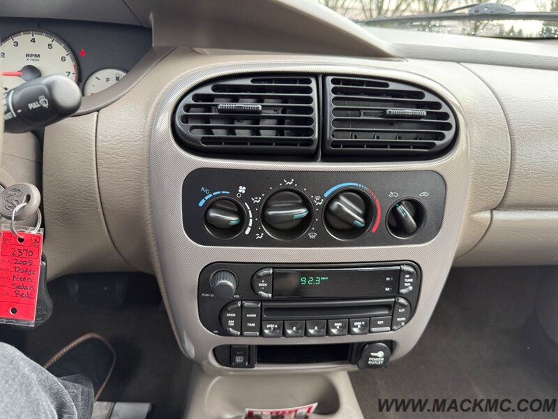 2005 Dodge Neon SXT 71K Low Miles   - Photo 13 - Hillsboro, OR 97123