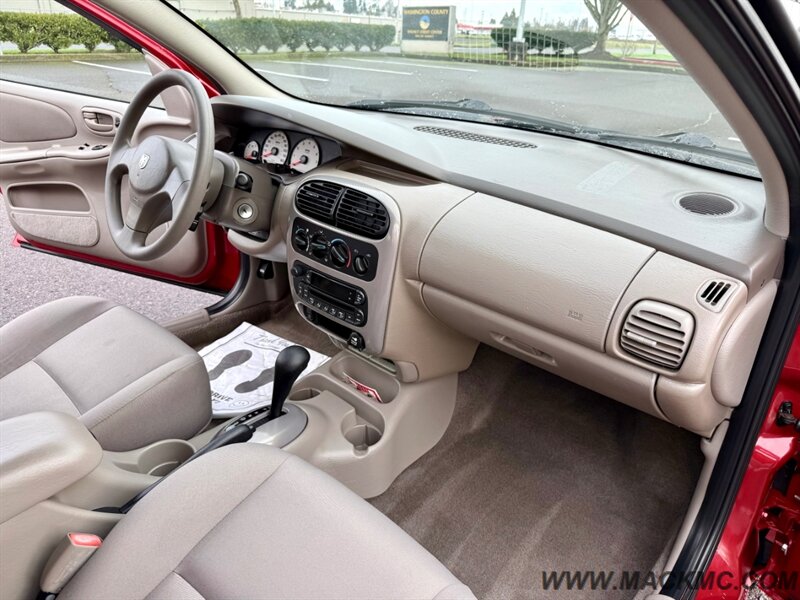 2005 Dodge Neon SXT 71K Low Miles   - Photo 2 - Hillsboro, OR 97123