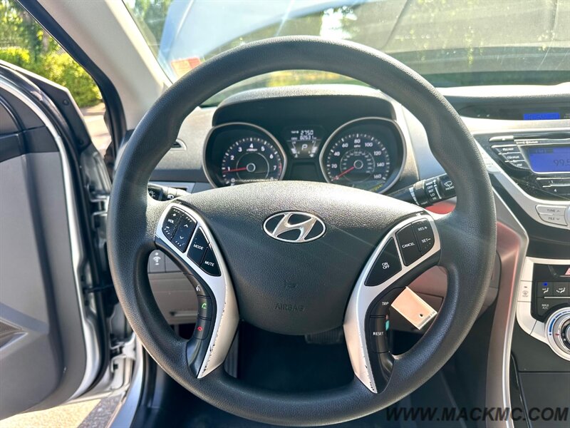 2011 Hyundai ELANTRA GLS   - Photo 15 - Hillsboro, OR 97123