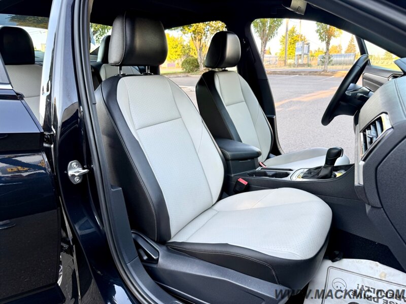 2020 Volkswagen Jetta R-Line 1-Owner 49K Low Miles 40-MPG   - Photo 18 - Hillsboro, OR 97123