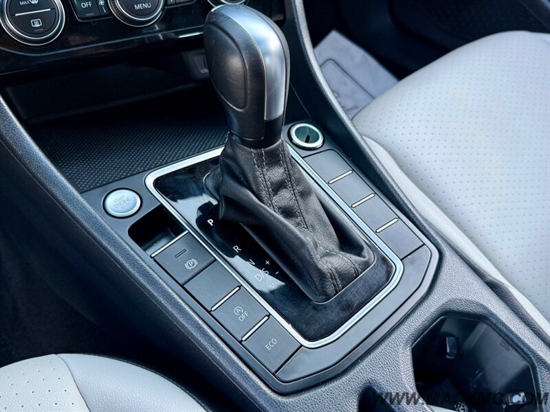 2020 Volkswagen Jetta R-Line 1-Owner 49K Low Miles 40-MPG   - Photo 13 - Hillsboro, OR 97123