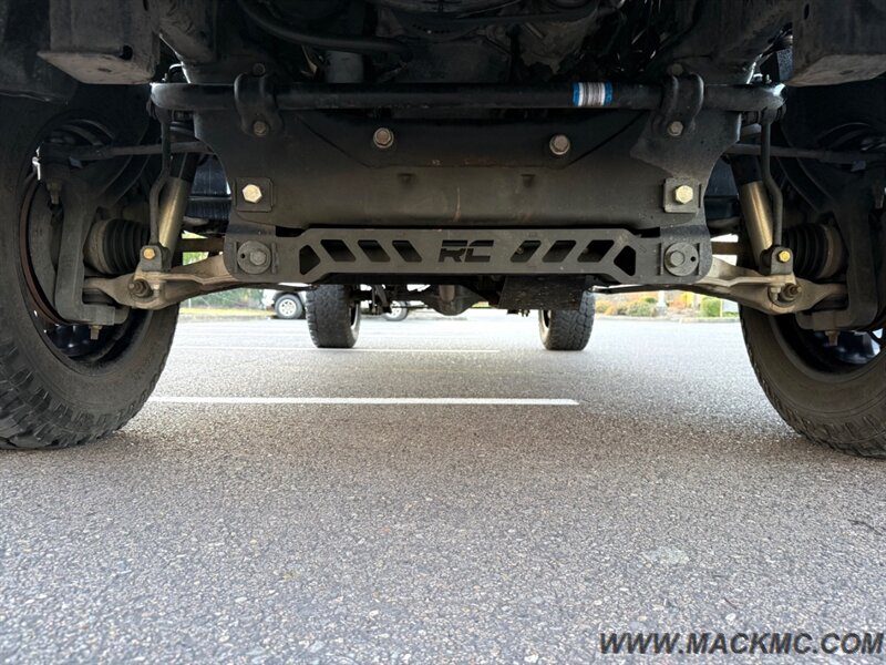 2018 RAM 1500 4x4 Lifted Rough Country Kit 35'S MTs   - Photo 13 - Hillsboro, OR 97123