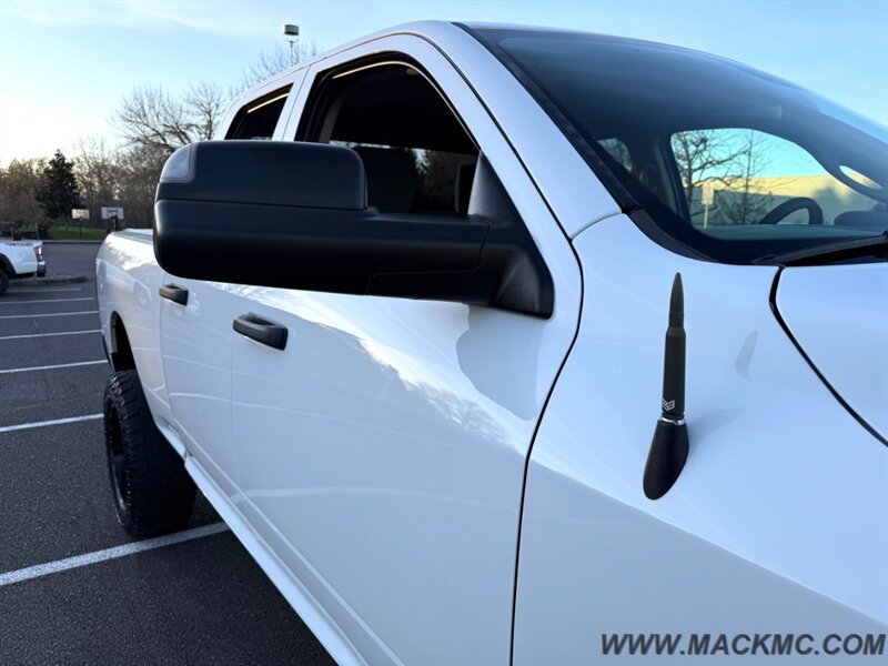 2018 RAM 1500 4x4 Lifted Rough Country Kit 35'S MTs   - Photo 29 - Hillsboro, OR 97123