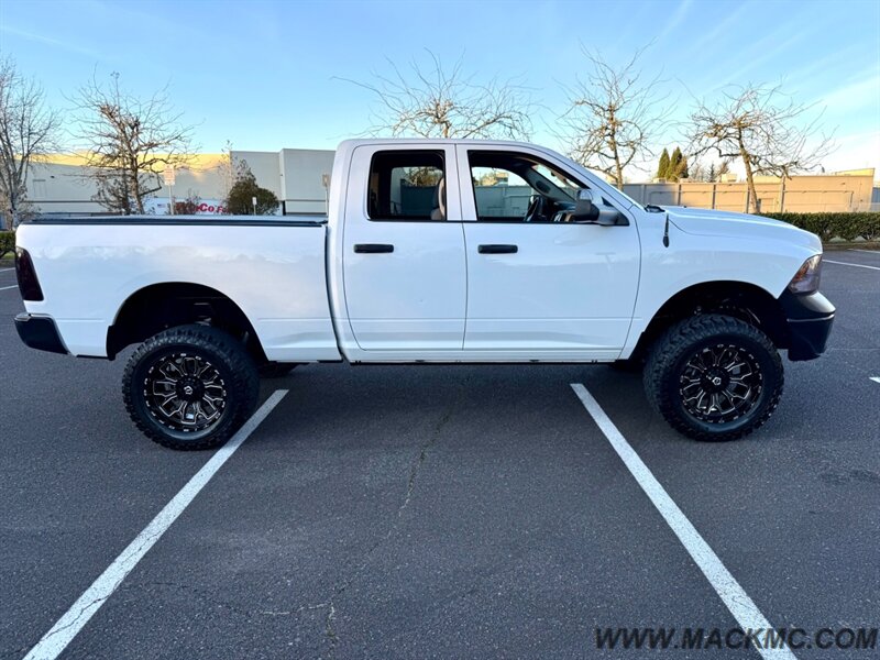 2018 RAM 1500 4x4 Lifted Rough Country Kit 35'S MTs   - Photo 7 - Hillsboro, OR 97123