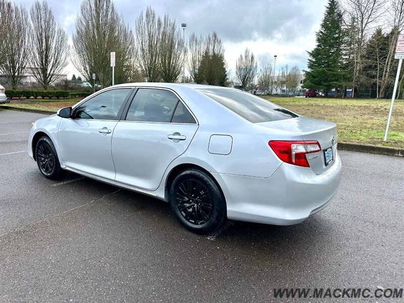 2012 Toyota Camry LE   - Photo 8 - Hillsboro, OR 97123