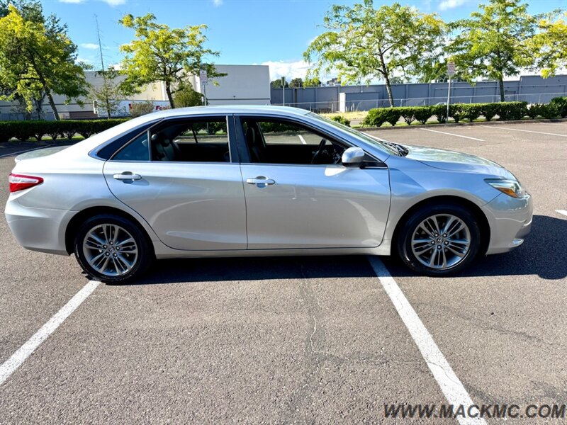 2016 Toyota Camry SE   - Photo 7 - Hillsboro, OR 97123