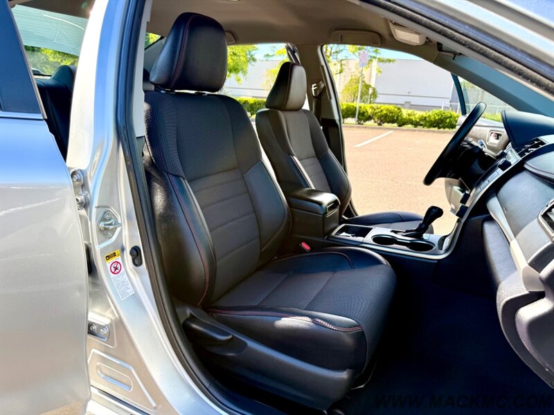 2016 Toyota Camry SE   - Photo 22 - Hillsboro, OR 97123