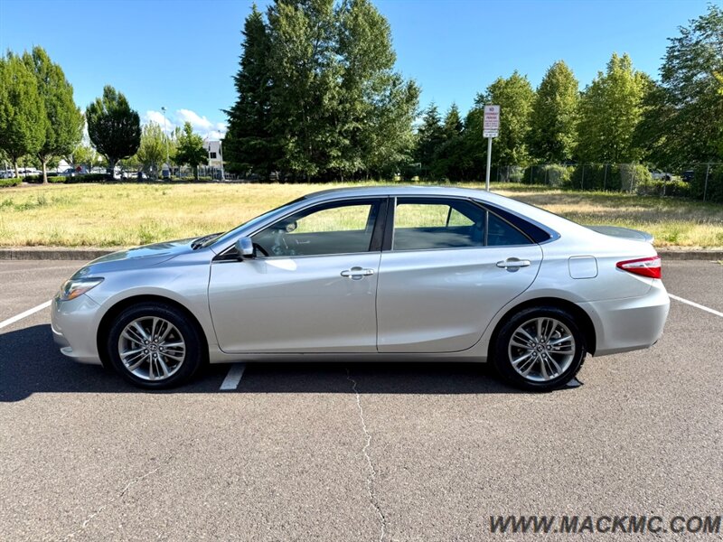 2016 Toyota Camry SE   - Photo 3 - Hillsboro, OR 97123