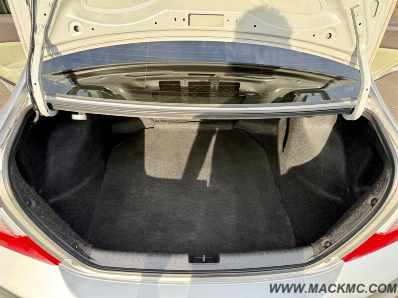 2012 Honda Civic LX Low Miles 2-Owner 39-MPG   - Photo 20 - Hillsboro, OR 97123