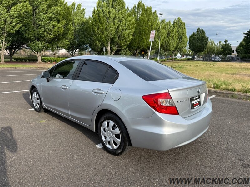 2012 Honda Civic LX Low Miles 2-Owner 39-MPG   - Photo 10 - Hillsboro, OR 97123