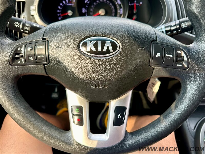 2013 Kia Sportage LX   - Photo 14 - Hillsboro, OR 97123