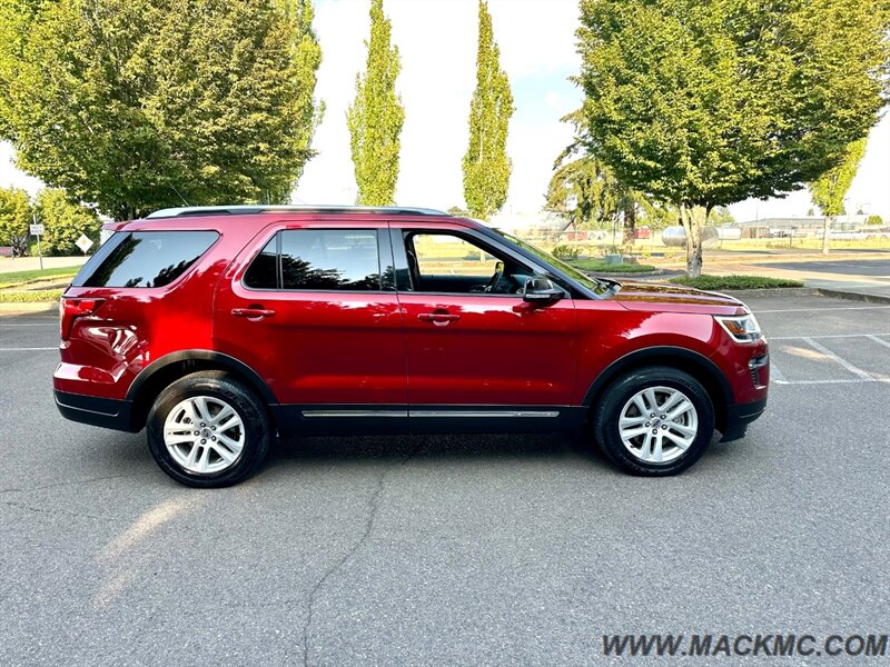 2018 Ford Explorer XLT   - Photo 6 - Hillsboro, OR 97123