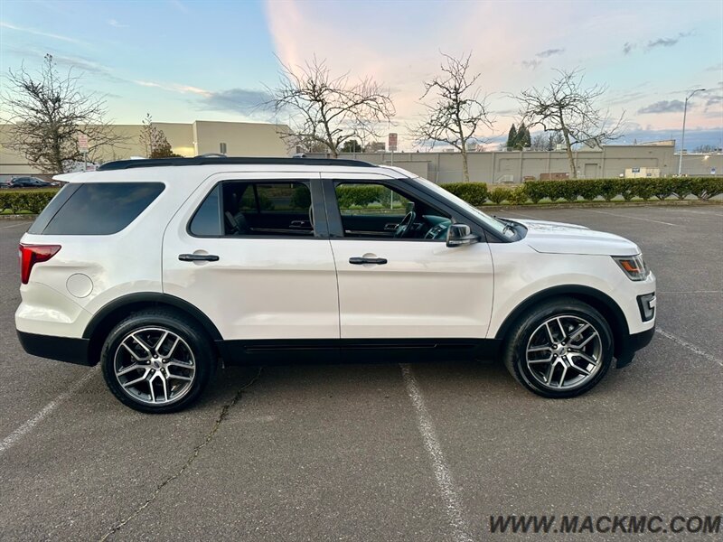 2017 Ford Explorer Sport Loaded Dual Pano Roof Low Miles 3rd Row   - Photo 7 - Hillsboro, OR 97123