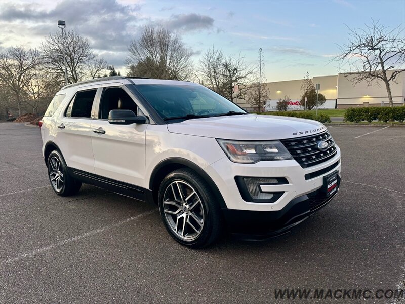 2017 Ford Explorer Sport Loaded Dual Pano Roof Low Miles 3rd Row   - Photo 6 - Hillsboro, OR 97123