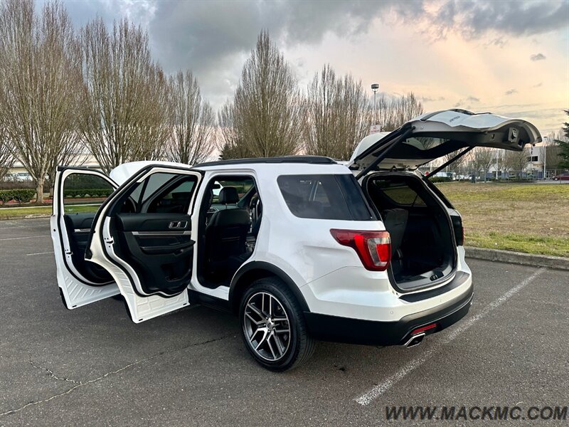 2017 Ford Explorer Sport Loaded Dual Pano Roof Low Miles 3rd Row   - Photo 27 - Hillsboro, OR 97123