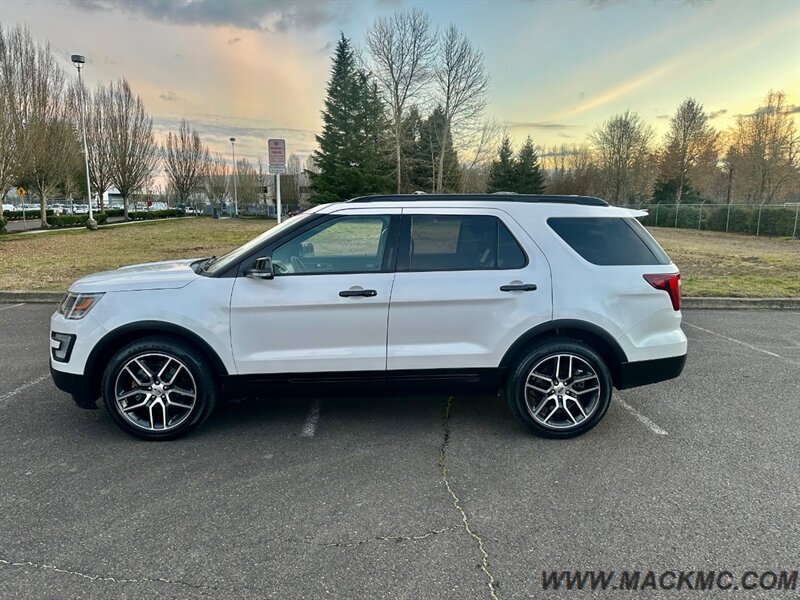 2017 Ford Explorer Sport Loaded Dual Pano Roof Low Miles 3rd Row   - Photo 4 - Hillsboro, OR 97123