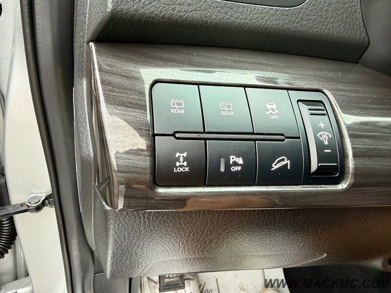 2013 Kia Sorento SX 3rd Row Laoed Leather Moonroof Back Up Cam - Photo 18 - Hillsboro, OR 97123