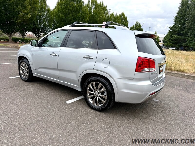 2013 Kia Sorento SX 3rd Row Laoed Leather Moonroof Back Up Cam - Photo 8 - Hillsboro, OR 97123