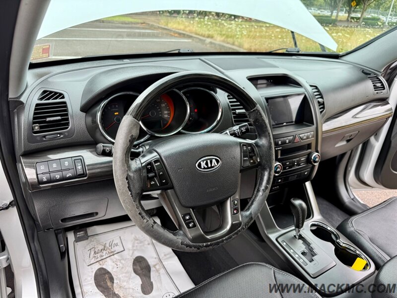 2013 Kia Sorento SX 3rd Row Laoed Leather Moonroof Back Up Cam - Photo 11 - Hillsboro, OR 97123