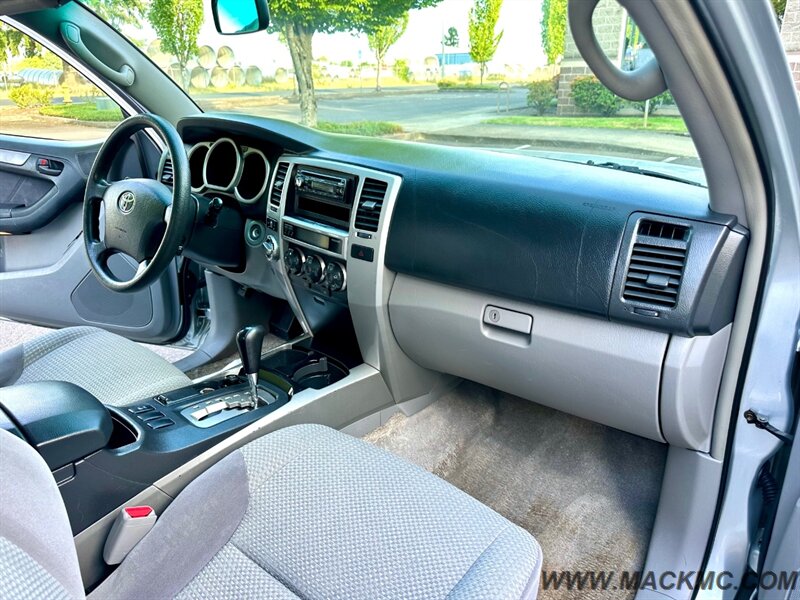 2004 Toyota 4Runner SR5 4X4 Premium wheels MT'S 4.0 V6 - Photo 2 - Hillsboro, OR 97123