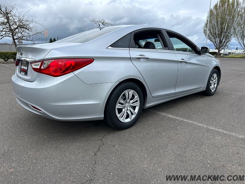 2011 Hyundai SONATA GLS   - Photo 8 - Hillsboro, OR 97123