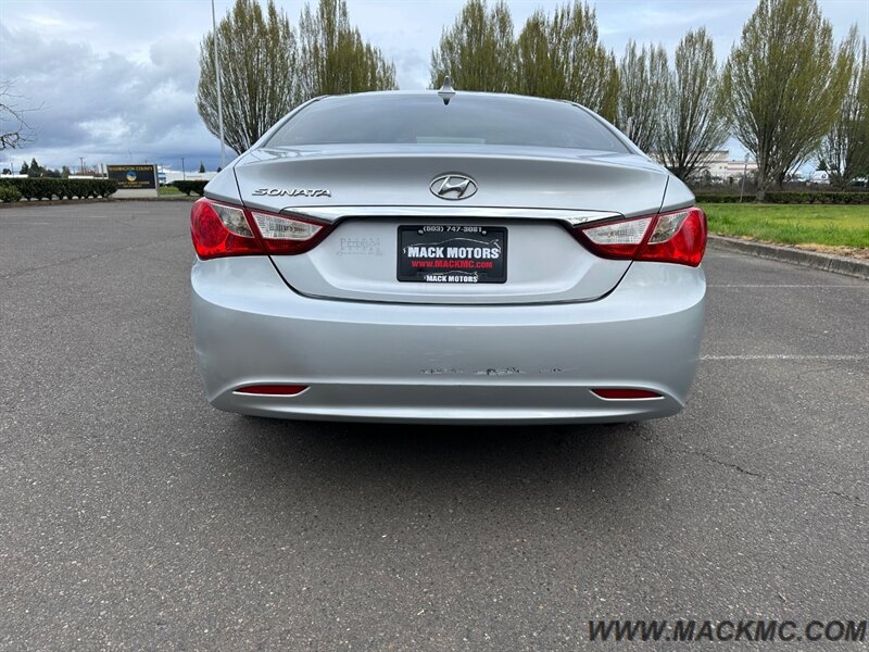 2011 Hyundai SONATA GLS   - Photo 9 - Hillsboro, OR 97123