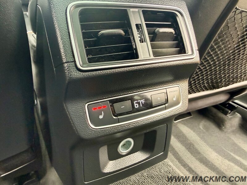 2018 Audi Q5 2.0T quattro Premium Loaded Pano Roof Back Up Cam - Photo 23 - Hillsboro, OR 97123