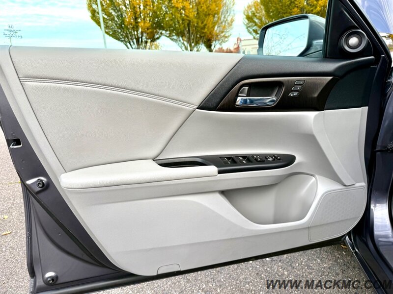 2015 Honda Accord EX-L w/Navi 54K Low Miles Loaded Leather - Photo 27 - Hillsboro, OR 97123